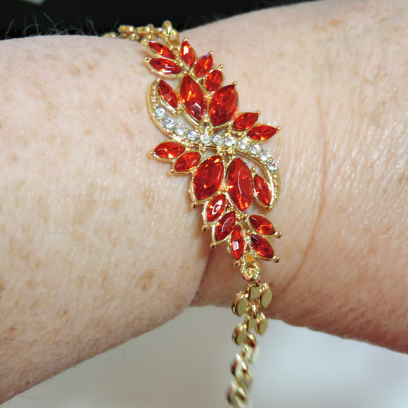 Fun and Fancy Mix ... Jewelry Bundle ... NWOT - Picture 2 of 9